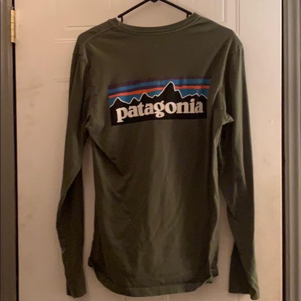 COPY - Patagonia long sleeve